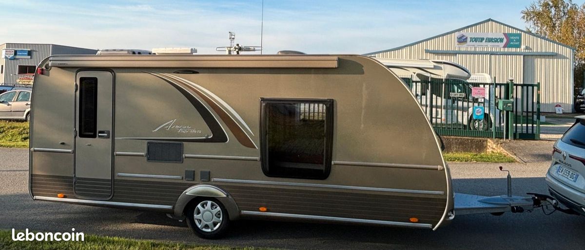 Burstner averso top ts 2013 - deplace caravane - lit central - store banne – Image 2