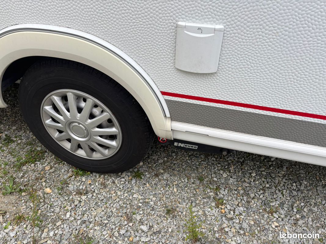 Caravane burstner 395 ts store banne deplace caravane grand frigo annee 2017 – Image 3