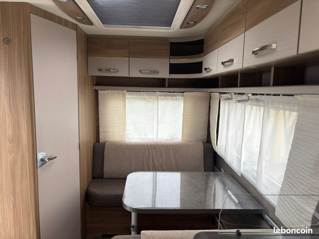 Caravane burstner 395 ts store banne deplace caravane grand frigo annee 2017 – Image 4