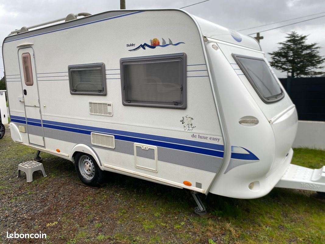 Caravane hobby de luxe easy 2006 - deplace caravane - auvent - solette