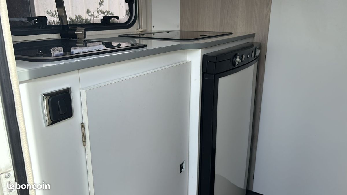 Caravane mini silver frestyle 290 trigano annee 2020 - edition limitee - grand couchage 2 personnes – Image 5