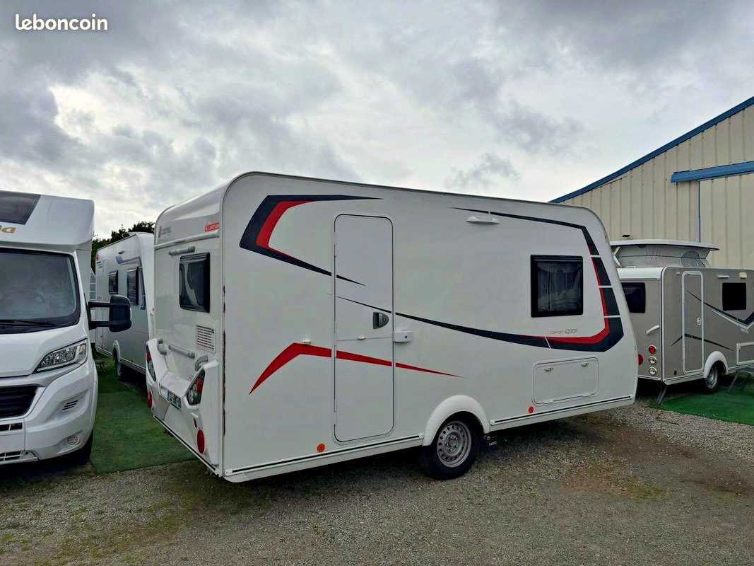Caravane sterckeman 420 cp comfort - lit dinette - auvent gonflable - deplace caravane - porte velos - 2022 – Image 6