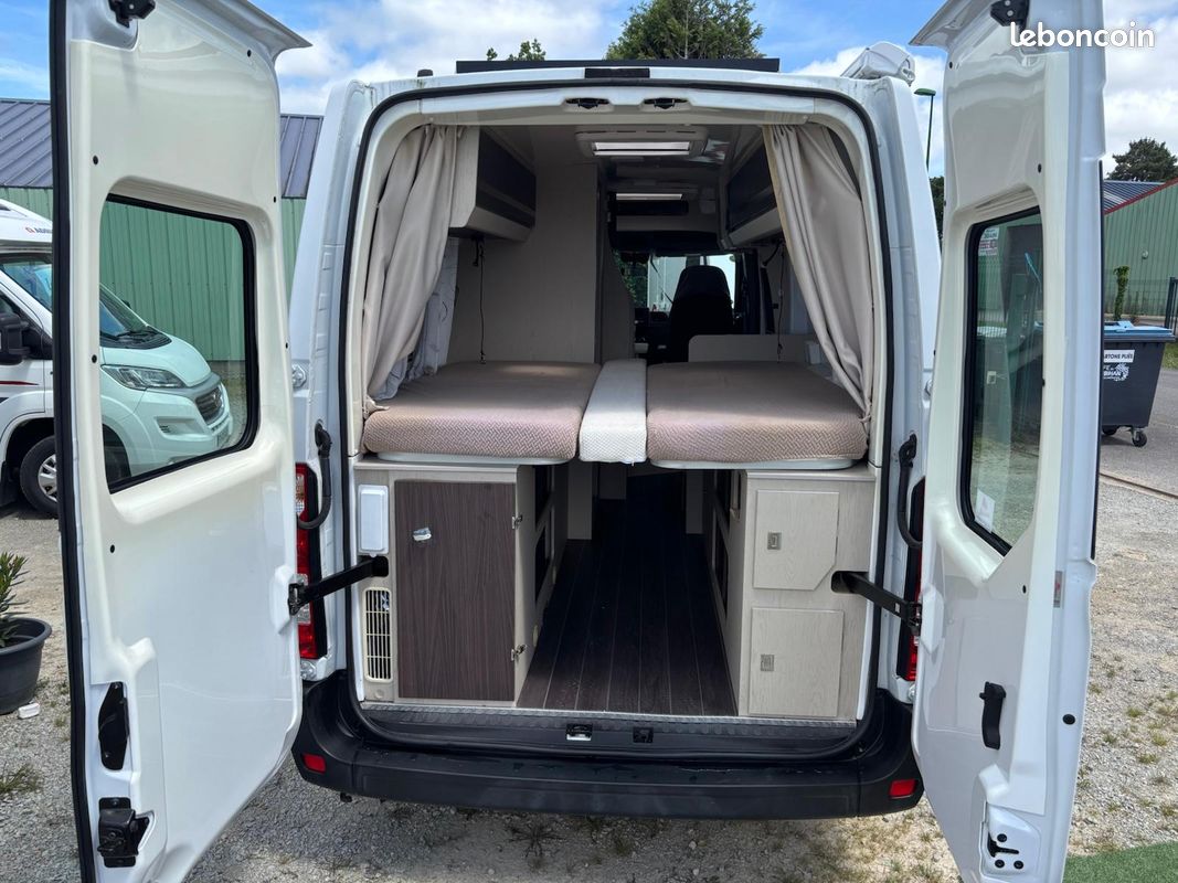 Fourgon amenage rimor hera 95 annee 2022 - lits jumeaux - store banne -28337 km – Image 8