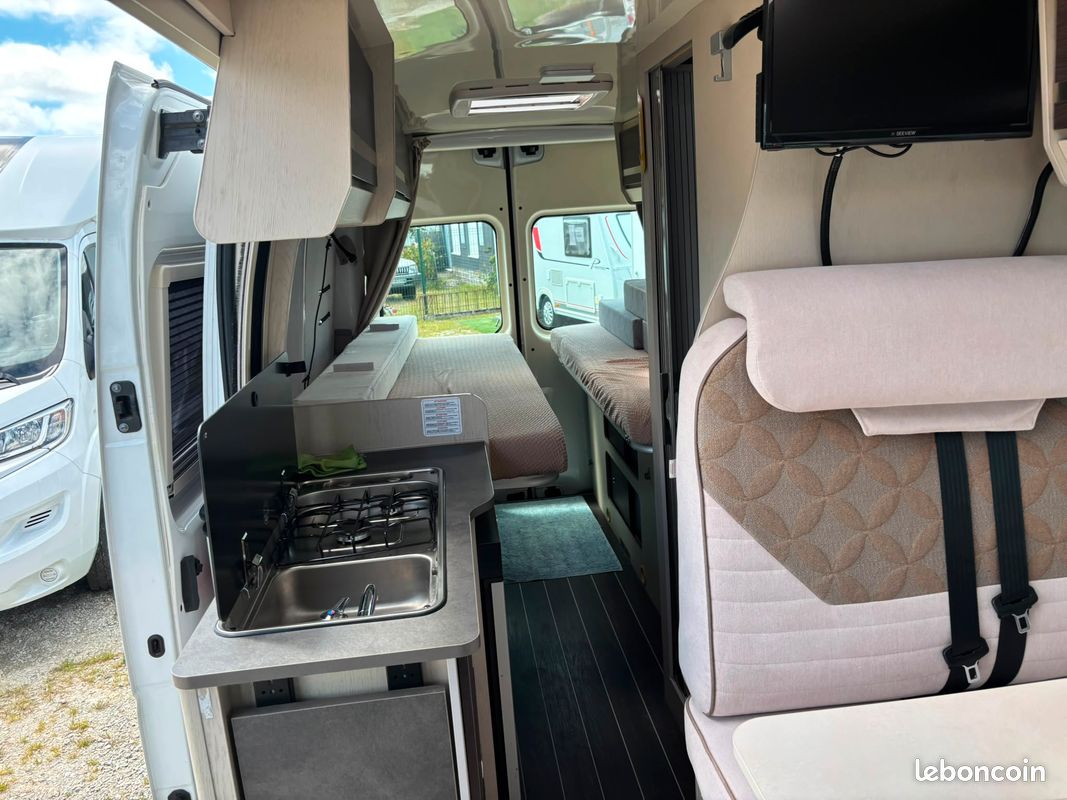 Fourgon amenage rimor hera 95 annee 2022 - lits jumeaux - store banne -28337 km – Image 9