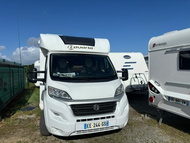 DEPOT- VENTE CAMPING-CAR PROFILÉ BAVARIA ADVENTURE 2016 – LIT CENTRAL – LIT PAVILLON – STORE BANNE