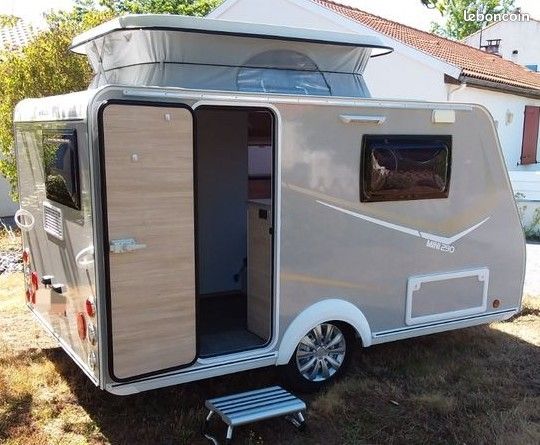 CARAVANE MINI SILVER 290 – PTAC 750 KG – 688 KG À VIDE – CHÂSSIS AL-KO – ANNÉE 2022
