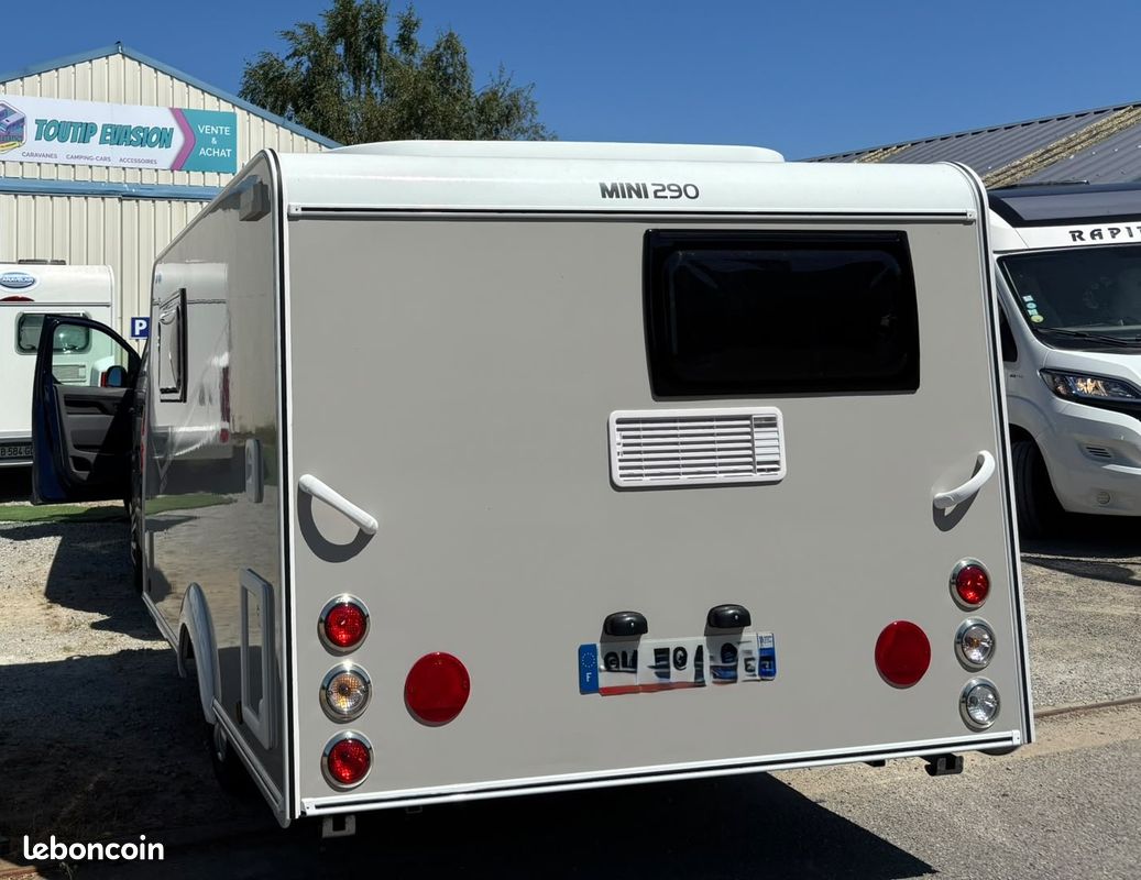 CARAVANE MINI SILVER 290 – PTAC 750 KG – 688 KG À VIDE – CHÂSSIS AL-KO – ANNÉE 2022 – Image 4