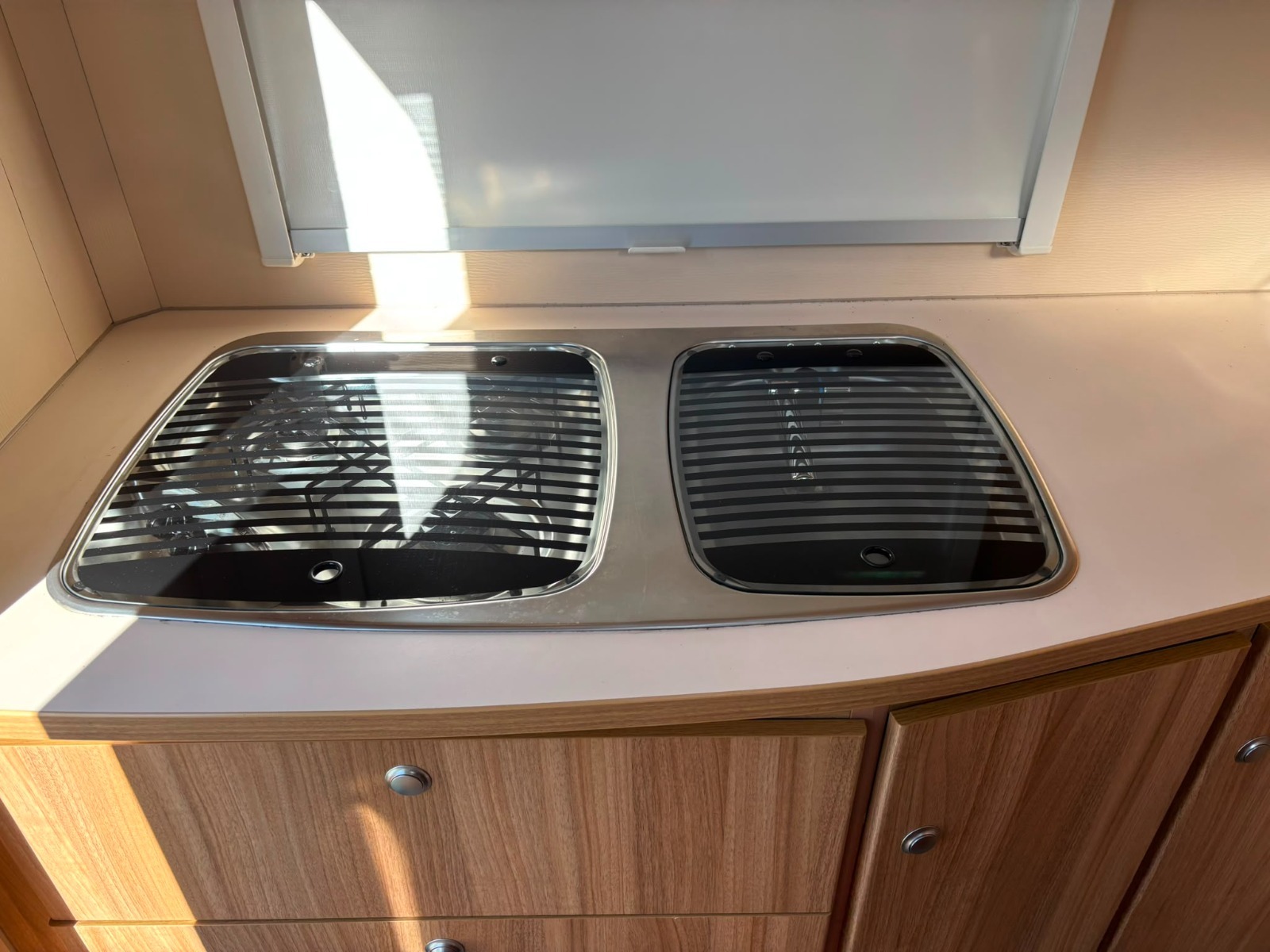 Caravane sterckeman alize 455 cp - annee 2014 - lit central - deplace caravane - auvent – Image 6