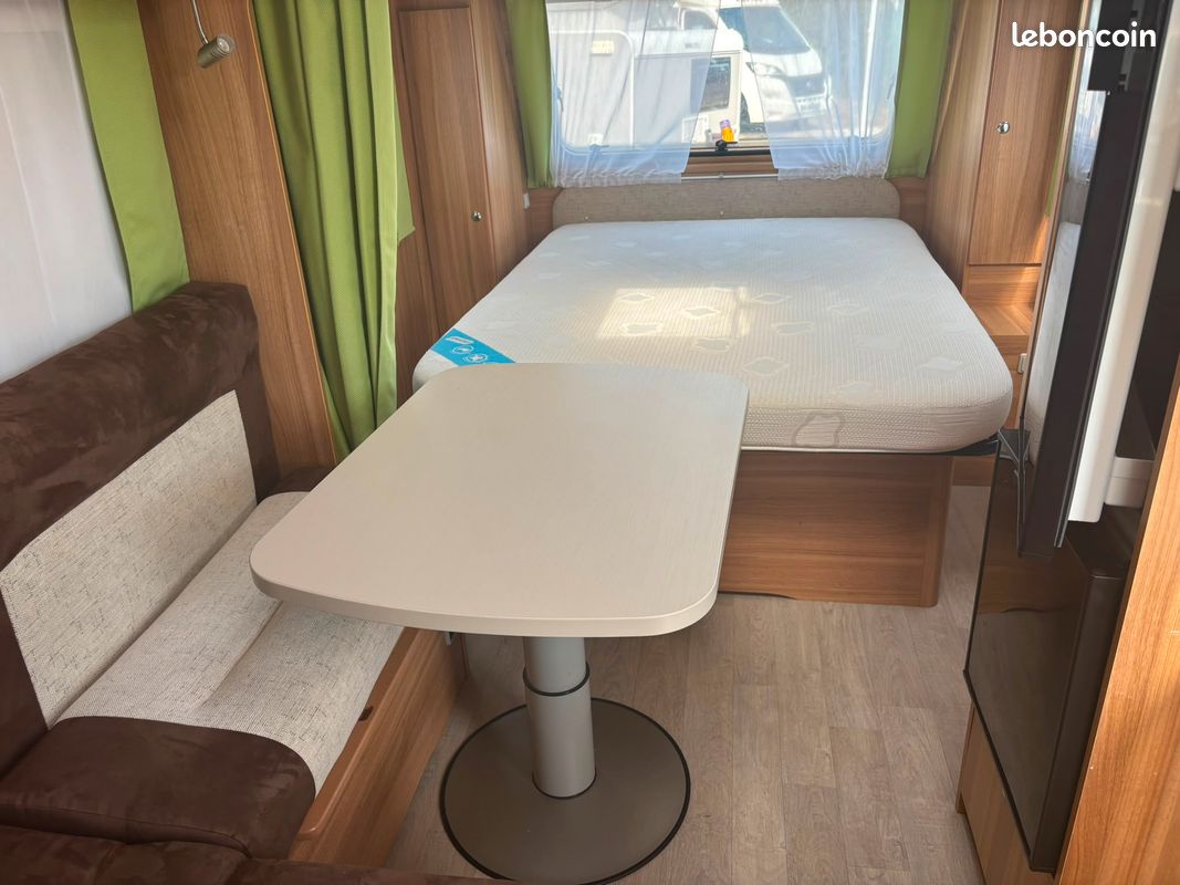 Sterckeman starlett 455 cp – 2015 – grand lit central 160 cm – ptac 1 200 kg – auvent – grand frigo trimix – Image 11