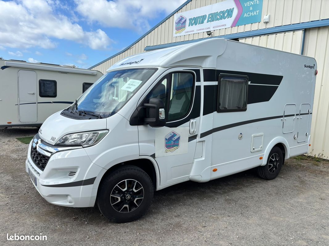 Camping car sunlight v60 mjet 120 ch compact - porteur citroen - longueur 5m95 - store flama - 20000km - 2020