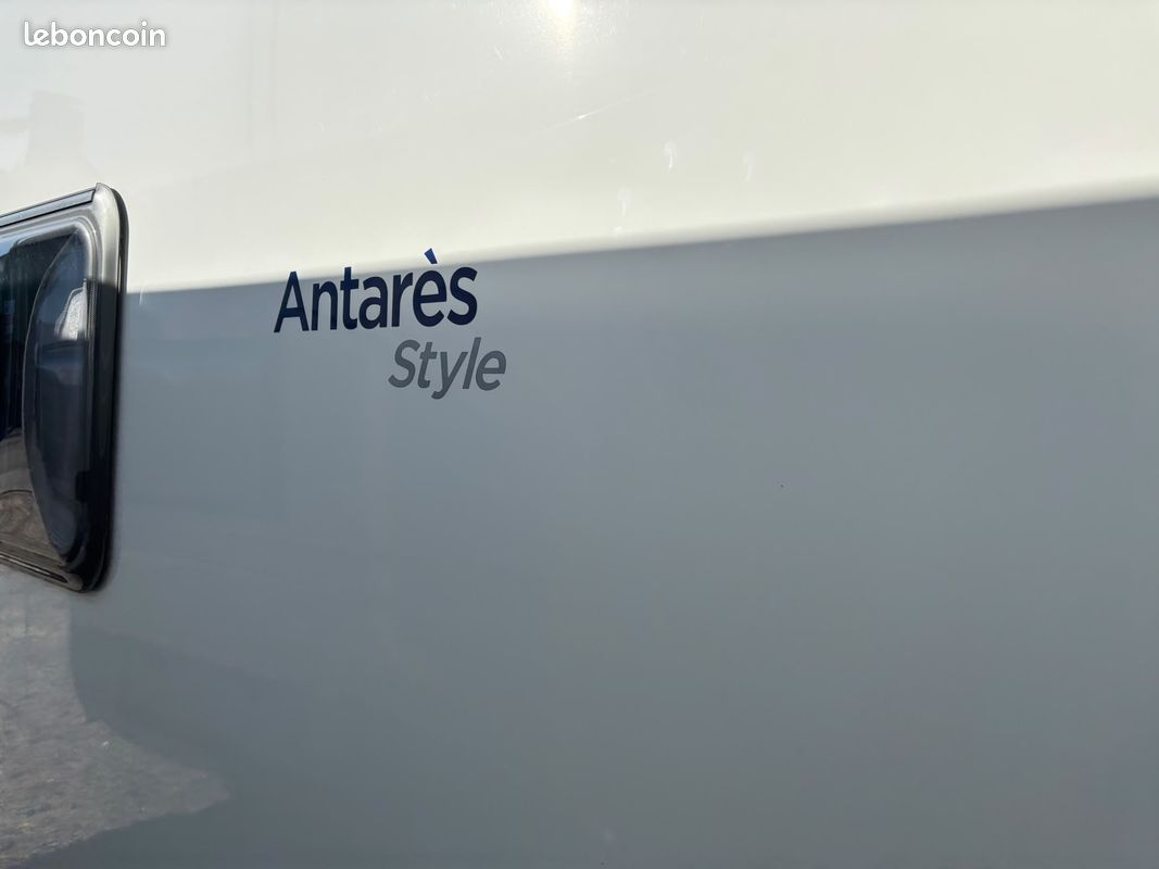 Caravane caravelair antares style 460 - année 2015 - lit central - deplace caravane - auvent - porte-vélos – Image 5