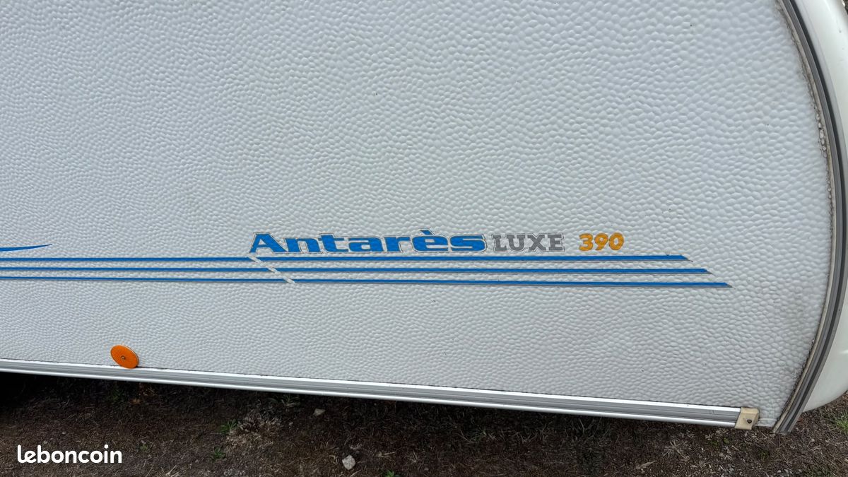 Caravane caravelair antares luxe 390 de 2004 - 3-4 couchages - faible PATC 830 kg – Image 8