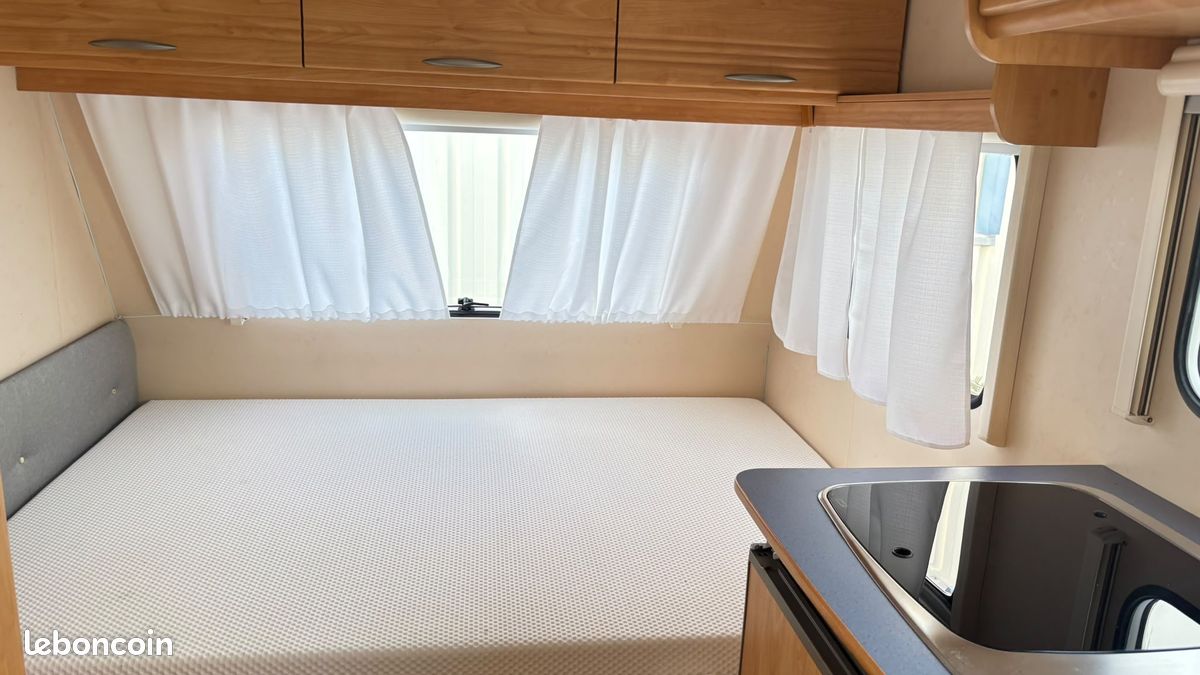 Caravane caravelair antares luxe 390 de 2004 - 3-4 couchages - faible PATC 830 kg – Image 5