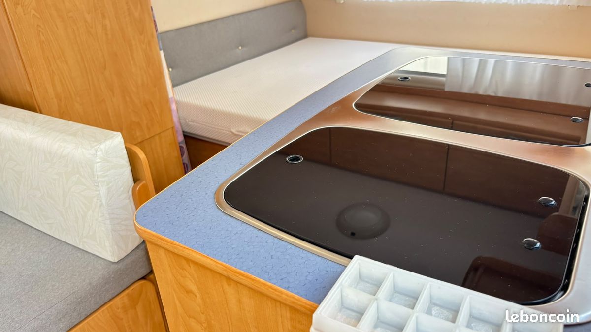 Caravane caravelair antares luxe 390 de 2004 - 3-4 couchages - faible PATC 830 kg – Image 3